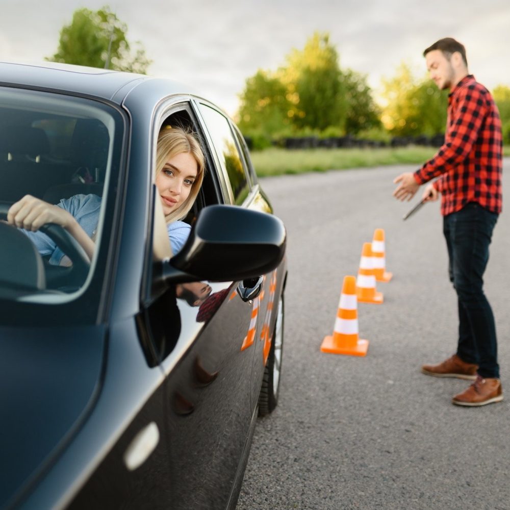 male-instructor-happy-with-driving-of-his-student.jpg male-instructor-happy-with-driving-of-his-student.jpg